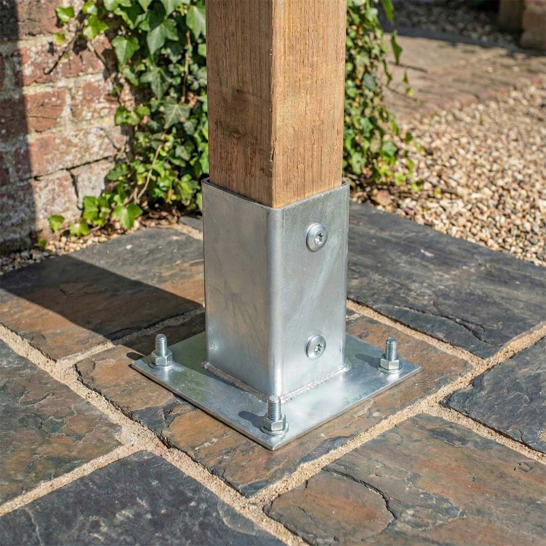 Aufschraubhülse (71 mm) für Vierkantpfosten, feuerverzinkt, silber Aufschraubhülse (71 mm) für Vierkantpfosten, feuerverzinkt, silber