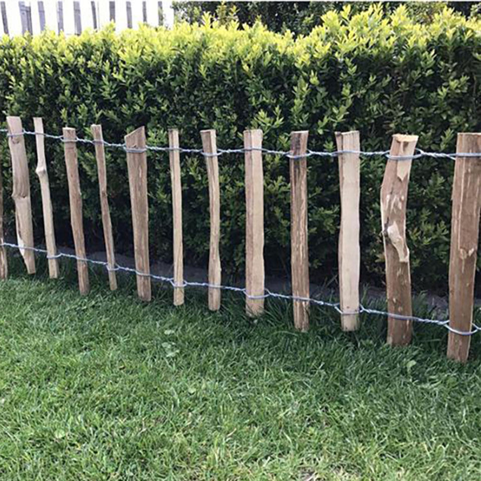 Mini Steckzaun, Staketenzaun, Beeteinfassung - Höhe 35 cm, versch. Lattenabstände Mini Steckzaun, Staketenzaun, Beeteinfassung - Höhe 35 cm, Länge 5 Meter, Lattenabstand 7-9 cm