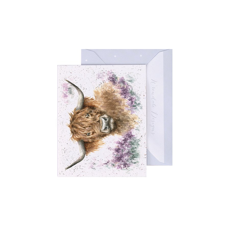 Wrendale Mini-Karte mit Umschlag, Motiv Hochlandkuh im Blumenfeld, Highland Heathers